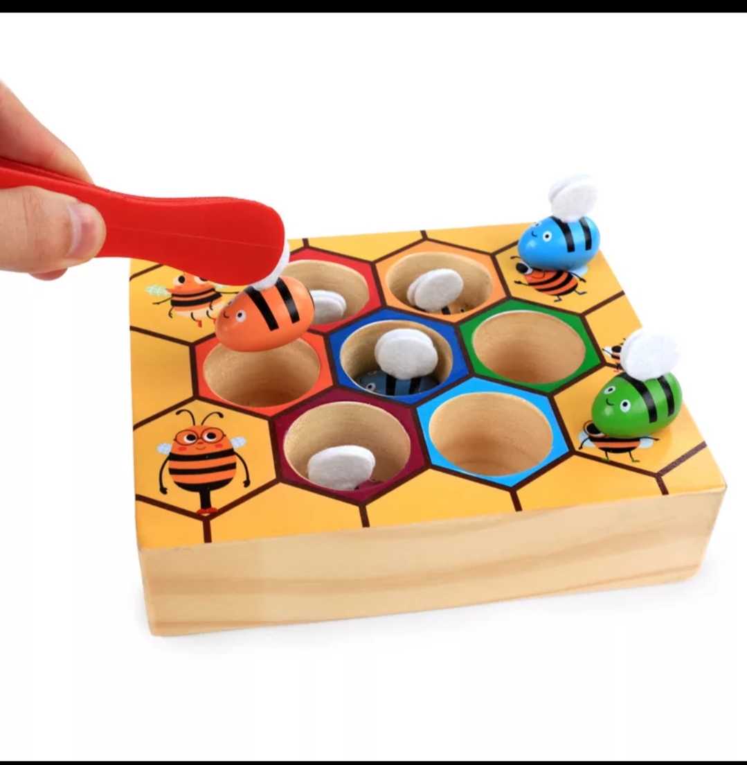 Bee to Hive Color Matching Game
