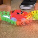 Flashing Tracks With 2 Cars 165 Pieces - Image 6